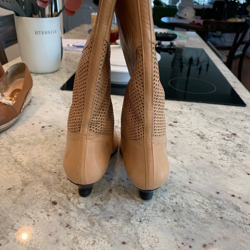 Vintage Tan Cut Out Leather Boots sz 6.5 - Picture 4 of 5